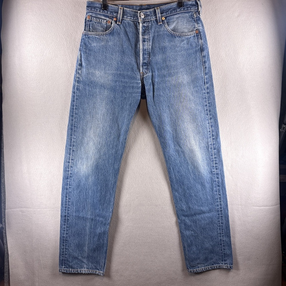 Vintage Levis 501 Button Fly Jeans Mens 34x34 (Fits 33x34) Whiskers Faded Medium